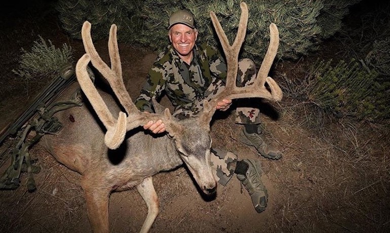 Over 5000 Inches Of Mule Deer Mass Taken With Easton Arrows